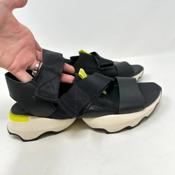 Sorel Kinetic Impact Sandals Black 8 - Picture 6 of 9